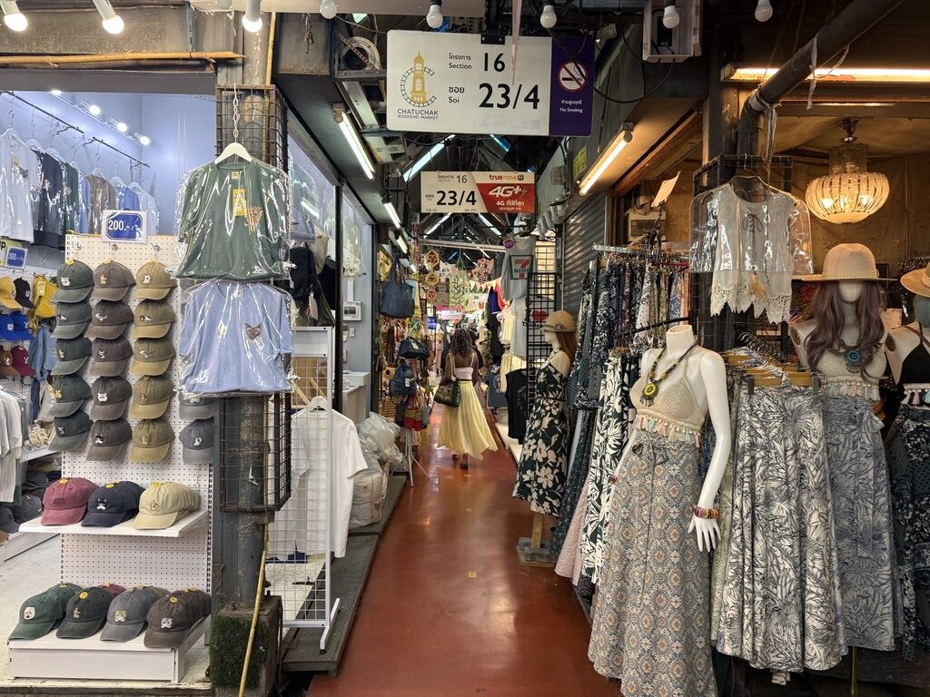 Soi YIPUNの入口